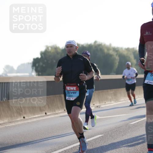 03.10.2025 - Köhlbrandbrückenlauf Jannik Wohlers http://msf.ph/oto/9059368 03.10.2025 09:14:21 Position 3 3091, 3118 meine-sportfotos.de