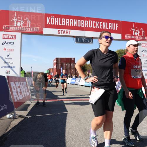 03.10.2025 - Köhlbrandbrückenlauf Lena Gebhardt http://msf.ph/oto/9059393 03.10.2025 13:10:11 Ziel 4196, 4343, 4573, 4683, 4730, 4787, 4822, 4929, 5029, 5977, 6083, 6111, 6428, 6432, 6764, 6813 meine-sportfotos.de