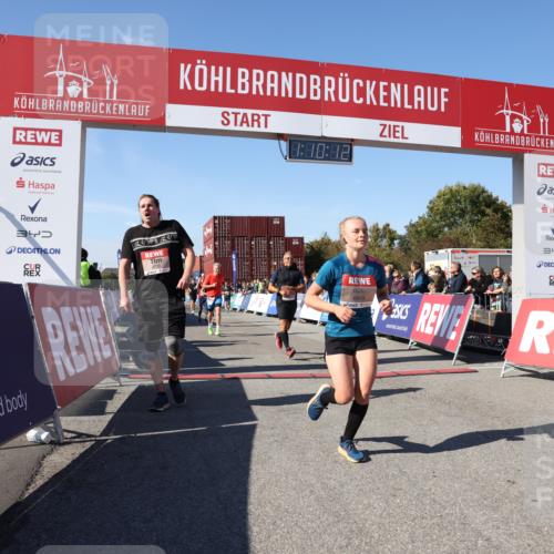 03.10.2025 - Köhlbrandbrückenlauf Lena Gebhardt http://msf.ph/oto/9059416 03.10.2025 13:10:13 Ziel 4147, 4196, 4343, 4364, 4573, 4683, 4730, 4822, 5029, 5977, 6111, 6428, 6432, 6587, 6764, 6813 meine-sportfotos.de