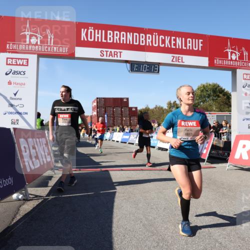 03.10.2025 - Köhlbrandbrückenlauf Lena Gebhardt http://msf.ph/oto/9059427 03.10.2025 13:10:13 Ziel 4147, 4196, 4343, 4364, 4573, 4683, 4730, 4822, 5029, 5977, 6111, 6428, 6432, 6587, 6764, 6813 meine-sportfotos.de