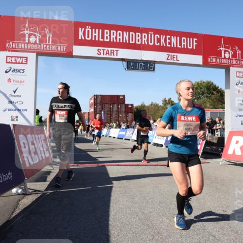 03.10.2025 - Köhlbrandbrückenlauf Lena Gebhardt http://msf.ph/oto/9059440 03.10.2025 13:10:13 Ziel 4147, 4196, 4343, 4364, 4573, 4683, 4730, 4822, 5029, 5977, 6111, 6428, 6432, 6587, 6764, 6813 meine-sportfotos.de