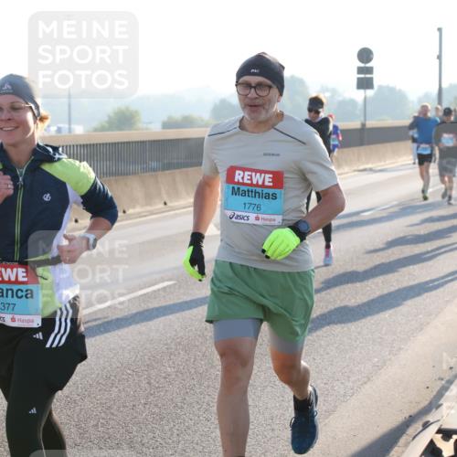 03.10.2025 - Köhlbrandbrückenlauf Lena Gebhardt http://msf.ph/oto/9059444 03.10.2025 09:18:49 Position 1 1377, 1776 meine-sportfotos.de