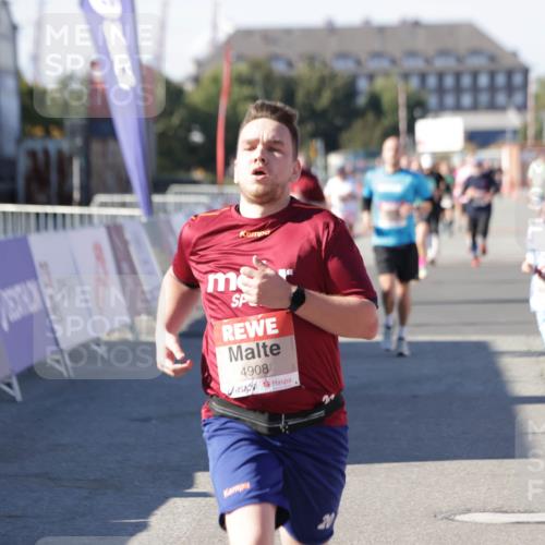 03.10.2025 - Köhlbrandbrückenlauf Jannik Wohlers http://msf.ph/oto/9059464 03.10.2025 13:12:23 Ziel 4189, 4266, 4638, 4656, 4745, 4908, 5062, 5644, 6098, 6185, 6565, 6566 meine-sportfotos.de