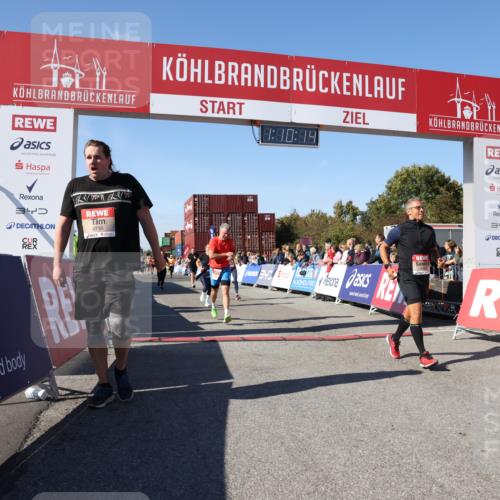 03.10.2025 - Köhlbrandbrückenlauf Lena Gebhardt http://msf.ph/oto/9059466 03.10.2025 13:10:14 Ziel 4147, 4196, 4343, 4364, 4573, 4683, 4730, 4822, 5029, 5977, 6111, 6428, 6432, 6587, 6813 meine-sportfotos.de