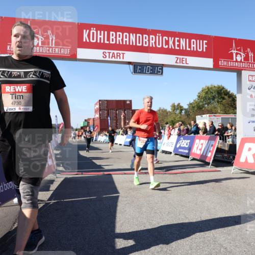 03.10.2025 - Köhlbrandbrückenlauf Lena Gebhardt http://msf.ph/oto/9059501 03.10.2025 13:10:16 Ziel 4147, 4196, 4343, 4364, 4573, 4683, 4730, 4822, 5029, 5977, 6111, 6587, 6813 meine-sportfotos.de