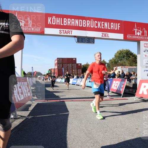 03.10.2025 - Köhlbrandbrückenlauf Lena Gebhardt http://msf.ph/oto/9059516 03.10.2025 13:10:16 Ziel 4147, 4196, 4343, 4364, 4573, 4683, 4730, 4822, 5029, 5977, 6111, 6587, 6813 meine-sportfotos.de