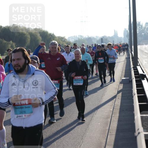 03.10.2025 - Köhlbrandbrückenlauf Jannik Wohlers http://msf.ph/oto/9059538 03.10.2025 09:22:17 Position 3 1977, 2476, 2435 meine-sportfotos.de