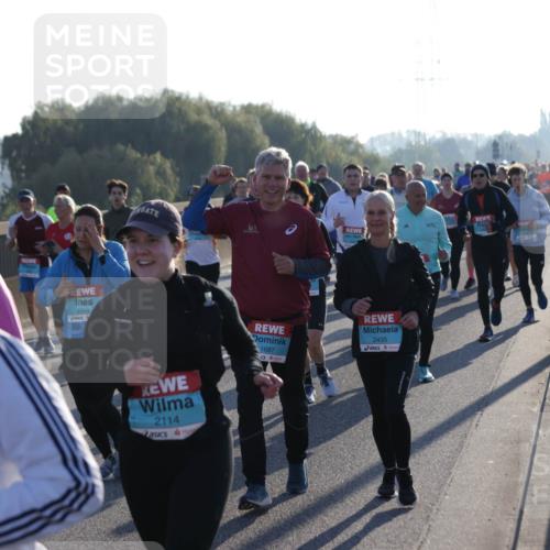 03.10.2025 - Köhlbrandbrückenlauf Jannik Wohlers http://msf.ph/oto/9059581 03.10.2025 09:22:17 Position 3 2315, 2114, 1687, 2435 meine-sportfotos.de