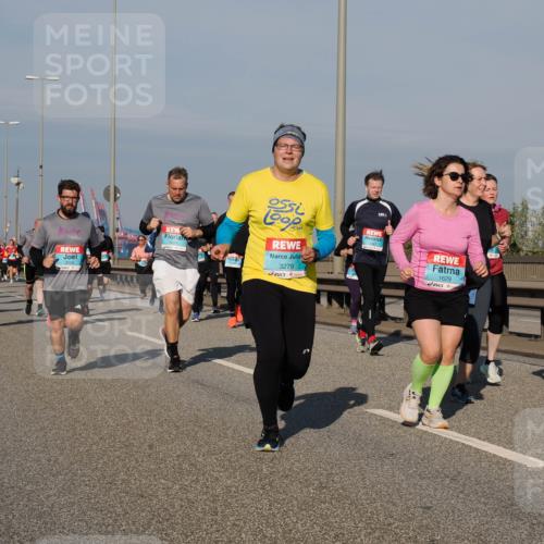 03.10.2025 - Köhlbrandbrückenlauf Fabian Wolf http://msf.ph/oto/9059620 03.10.2025 10:04:54 Position 3 3279, 1629 meine-sportfotos.de