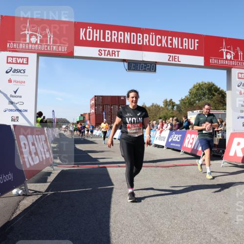 03.10.2025 - Köhlbrandbrückenlauf Lena Gebhardt http://msf.ph/oto/9059635 03.10.2025 13:10:21 Ziel 4147, 4343, 4364, 4479, 4683, 4710, 4711, 4774, 4822, 5029, 6587, 6781, 6782 meine-sportfotos.de