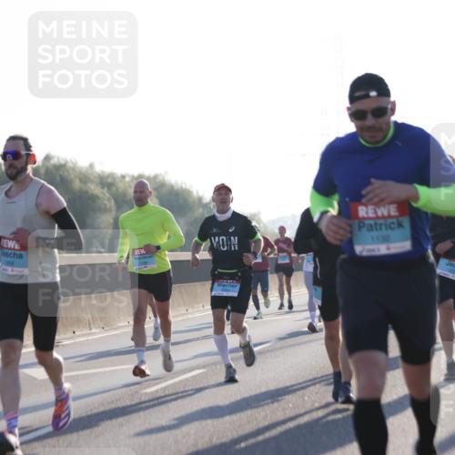 03.10.2025 - Köhlbrandbrückenlauf Jannik Wohlers http://msf.ph/oto/9059636 03.10.2025 09:14:26 Position 3 2710, 180, 1132 meine-sportfotos.de