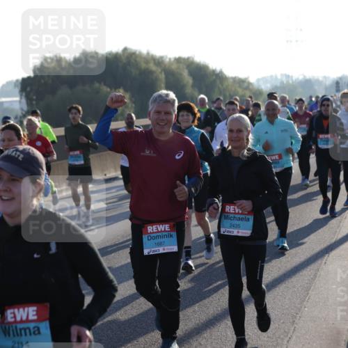 03.10.2025 - Köhlbrandbrückenlauf Jannik Wohlers http://msf.ph/oto/9059638 03.10.2025 09:22:18 Position 3 2114, 1687, 2435 meine-sportfotos.de