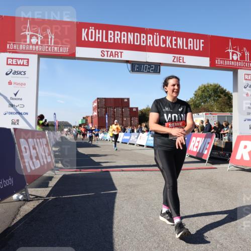 03.10.2025 - Köhlbrandbrückenlauf Lena Gebhardt http://msf.ph/oto/9059664 03.10.2025 13:10:22 Ziel 4147, 4343, 4364, 4479, 4683, 4710, 4711, 4774, 4822, 5029, 6294, 6587, 6781, 6782 meine-sportfotos.de