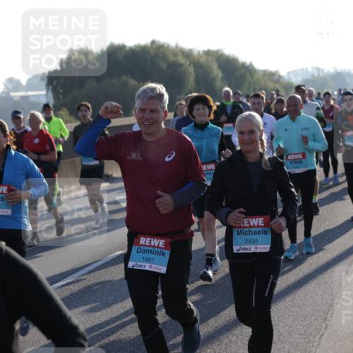 03.10.2025 - Köhlbrandbrückenlauf Jannik Wohlers http://msf.ph/oto/9059669 03.10.2025 09:22:18 Position 3 2315, 1861, 1687, 2435 meine-sportfotos.de