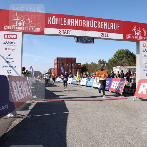 03.10.2025 - Köhlbrandbrückenlauf Lena Gebhardt http://msf.ph/oto/9059698 03.10.2025 13:10:24 Ziel 4147, 4364, 4429, 4479, 4683, 4710, 4711, 4774, 4822, 5029, 6294, 6587, 6781, 6782 meine-sportfotos.de
