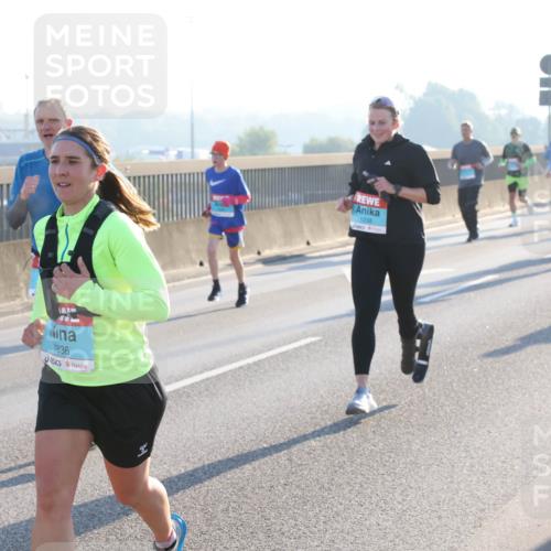 03.10.2025 - Köhlbrandbrückenlauf Lena Gebhardt http://msf.ph/oto/9059700 03.10.2025 09:18:55 Position 1 1836, 1238 meine-sportfotos.de