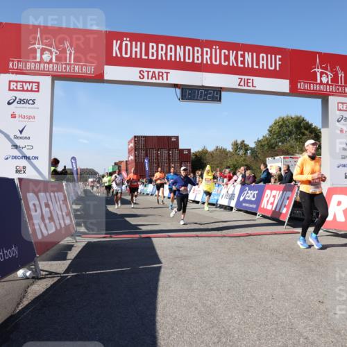 03.10.2025 - Köhlbrandbrückenlauf Lena Gebhardt http://msf.ph/oto/9059717 03.10.2025 13:10:25 Ziel 4147, 4364, 4429, 4479, 4710, 4711, 4774, 4822, 5029, 5689, 6024, 6294, 6587, 6781, 6782 meine-sportfotos.de
