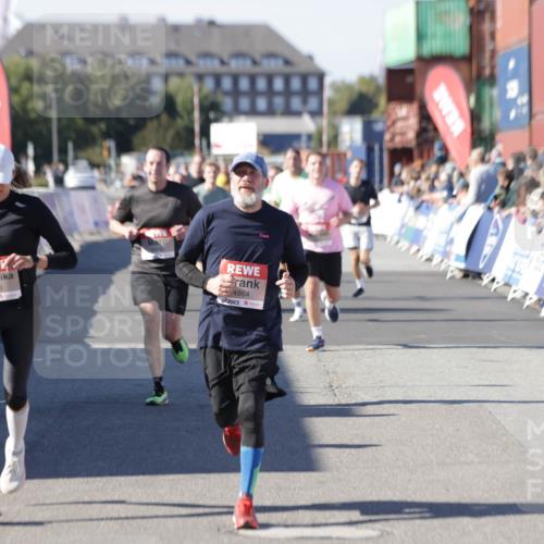 03.10.2025 - Köhlbrandbrückenlauf Jannik Wohlers http://msf.ph/oto/9059735 03.10.2025 13:12:33 Ziel 4189, 4609, 4638, 4700, 4745, 4858, 4864, 4873, 4908, 4973, 6466 meine-sportfotos.de