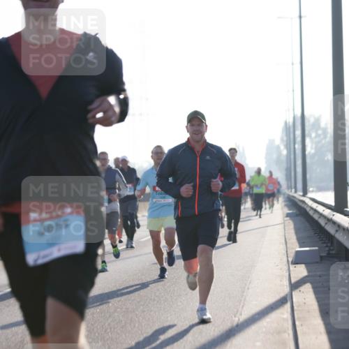 03.10.2025 - Köhlbrandbrückenlauf Jannik Wohlers http://msf.ph/oto/9059739 03.10.2025 09:14:29 Position 3 2263, 11134, 1639 meine-sportfotos.de