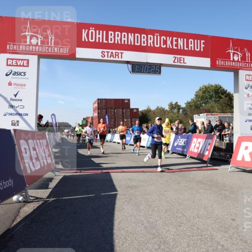 03.10.2025 - Köhlbrandbrückenlauf Lena Gebhardt http://msf.ph/oto/9059745 03.10.2025 13:10:25 Ziel 4147, 4364, 4429, 4479, 4710, 4711, 4774, 4822, 5029, 5689, 6024, 6294, 6587, 6781, 6782 meine-sportfotos.de