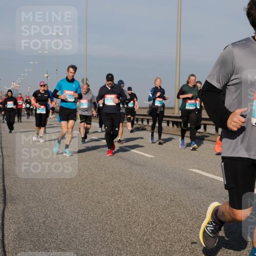 03.10.2025 - Köhlbrandbrückenlauf Fabian Wolf http://msf.ph/oto/9059748 03.10.2025 10:04:59 Position 3 3026 meine-sportfotos.de