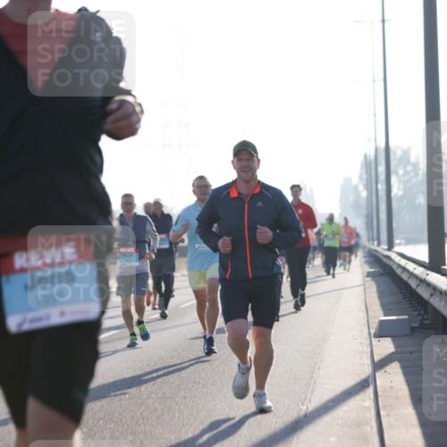 03.10.2025 - Köhlbrandbrückenlauf Jannik Wohlers http://msf.ph/oto/9059751 03.10.2025 09:14:29 Position 3 1291 meine-sportfotos.de