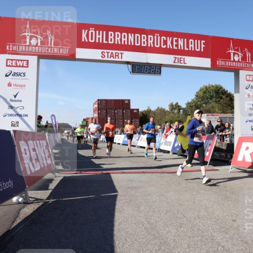 03.10.2025 - Köhlbrandbrückenlauf Lena Gebhardt http://msf.ph/oto/9059757 03.10.2025 13:10:26 Ziel 4147, 4364, 4429, 4479, 4710, 4711, 4774, 5029, 5689, 6024, 6294, 6587, 6781, 6782 meine-sportfotos.de