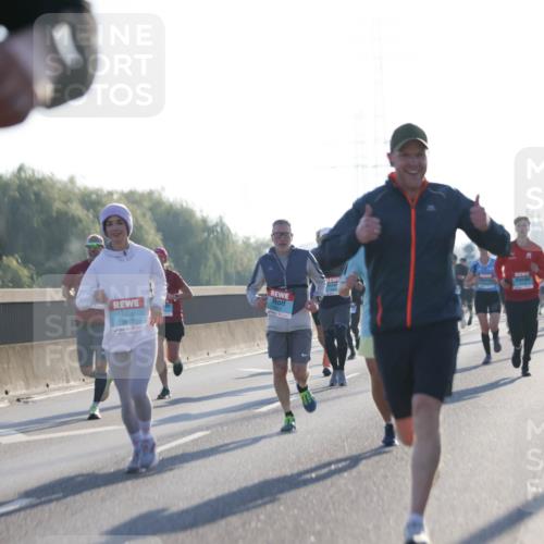 03.10.2025 - Köhlbrandbrückenlauf Jannik Wohlers http://msf.ph/oto/9059760 03.10.2025 09:14:30 Position 3 3837 meine-sportfotos.de