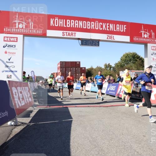03.10.2025 - Köhlbrandbrückenlauf Lena Gebhardt http://msf.ph/oto/9059767 03.10.2025 13:10:26 Ziel 4147, 4364, 4429, 4479, 4710, 4711, 4774, 5029, 5689, 6024, 6294, 6587, 6781, 6782 meine-sportfotos.de