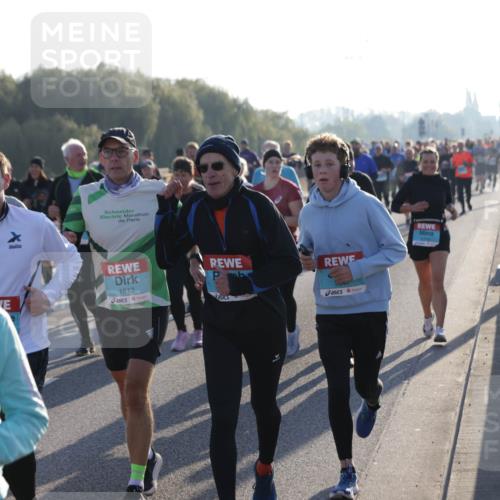 03.10.2025 - Köhlbrandbrückenlauf Jannik Wohlers http://msf.ph/oto/9059771 03.10.2025 09:22:21 Position 3 38, 1813, 6697 meine-sportfotos.de