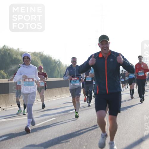 03.10.2025 - Köhlbrandbrückenlauf Jannik Wohlers http://msf.ph/oto/9059775 03.10.2025 09:14:30 Position 3 1130, 3837, 1617 meine-sportfotos.de