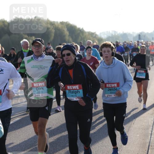 03.10.2025 - Köhlbrandbrückenlauf Jannik Wohlers http://msf.ph/oto/9059782 03.10.2025 09:22:21 Position 3 39, 1813, 3116, 3647 meine-sportfotos.de