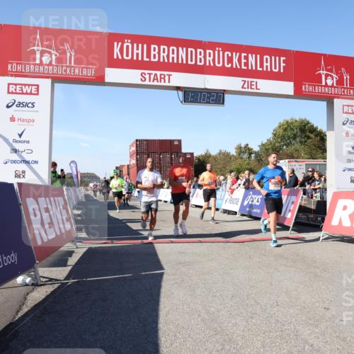 03.10.2025 - Köhlbrandbrückenlauf Lena Gebhardt http://msf.ph/oto/9059797 03.10.2025 13:10:27 Ziel 4147, 4364, 4386, 4429, 4479, 4710, 4711, 4774, 5383, 5689, 5738, 5889, 6024, 6177, 6294, 6587, 6779, 6781, 6782 meine-sportfotos.de