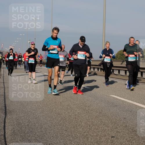 03.10.2025 - Köhlbrandbrückenlauf Fabian Wolf http://msf.ph/oto/9059813 03.10.2025 10:05:00 Position 3 1382, 3706, 3022 meine-sportfotos.de