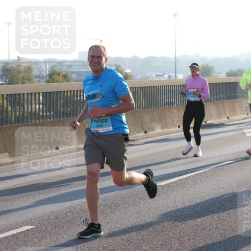 03.10.2025 - Köhlbrandbrückenlauf Lena Gebhardt http://msf.ph/oto/9059835 03.10.2025 09:19:01 Position 1 3585, 1172, 1473 meine-sportfotos.de