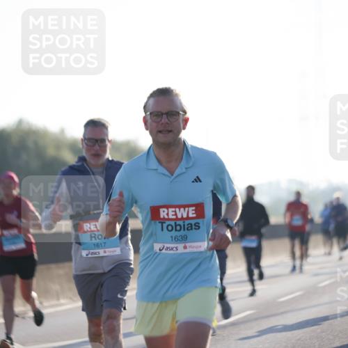 03.10.2025 - Köhlbrandbrückenlauf Jannik Wohlers http://msf.ph/oto/9059865 03.10.2025 09:14:32 Position 3 1617, 1639 meine-sportfotos.de