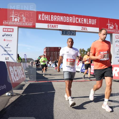03.10.2025 - Köhlbrandbrückenlauf Lena Gebhardt http://msf.ph/oto/9059898 03.10.2025 13:10:29 Ziel 4147, 4386, 4429, 4479, 4710, 4711, 4774, 5229, 5383, 5689, 5738, 5889, 6024, 6177, 6294, 6779, 6781, 6782 meine-sportfotos.de