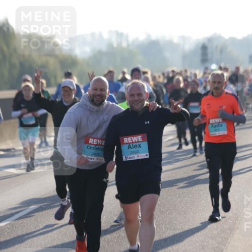 03.10.2025 - Köhlbrandbrückenlauf Jannik Wohlers http://msf.ph/oto/9059930 03.10.2025 09:22:27 Position 3 2424, 2460, 3576 meine-sportfotos.de
