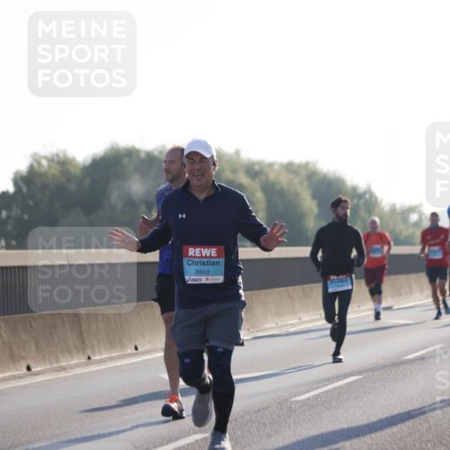 03.10.2025 - Köhlbrandbrückenlauf Jannik Wohlers http://msf.ph/oto/9059944 03.10.2025 09:14:34 Position 3 2843, 1118 meine-sportfotos.de
