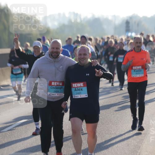 03.10.2025 - Köhlbrandbrückenlauf Jannik Wohlers http://msf.ph/oto/9059959 03.10.2025 09:22:27 Position 3 2424, 2460, 3576 meine-sportfotos.de