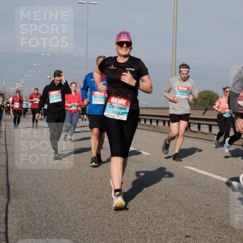 03.10.2025 - Köhlbrandbrückenlauf Fabian Wolf http://msf.ph/oto/9059997 03.10.2025 10:05:04 Position 3 2396, 2158, 2828, 1683, 3022 meine-sportfotos.de