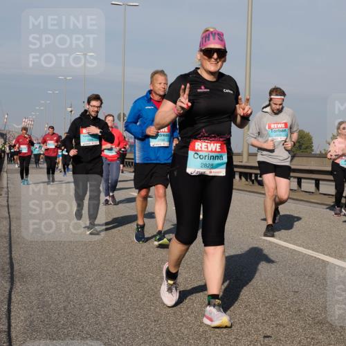 03.10.2025 - Köhlbrandbrückenlauf Fabian Wolf http://msf.ph/oto/9060017 03.10.2025 10:05:04 Position 3 2158, 2828, 2556, 1951 meine-sportfotos.de