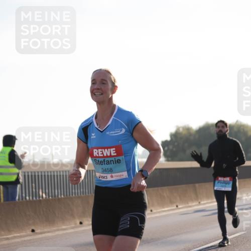 03.10.2025 - Köhlbrandbrückenlauf Jannik Wohlers http://msf.ph/oto/9060024 03.10.2025 09:14:37 Position 3 3458 meine-sportfotos.de