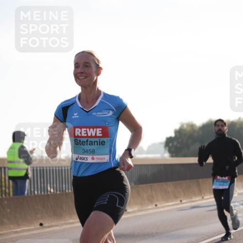 03.10.2025 - Köhlbrandbrückenlauf Jannik Wohlers http://msf.ph/oto/9060035 03.10.2025 09:14:38 Position 3 3458 meine-sportfotos.de