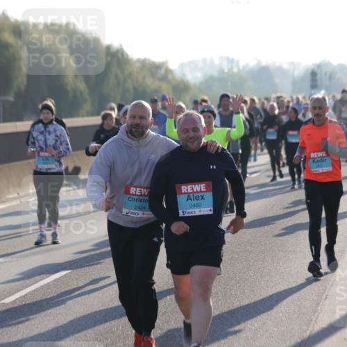 03.10.2025 - Köhlbrandbrückenlauf Jannik Wohlers http://msf.ph/oto/9060036 03.10.2025 09:22:28 Position 3 2424, 2460, 3576 meine-sportfotos.de