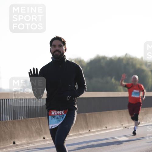 03.10.2025 - Köhlbrandbrückenlauf Jannik Wohlers http://msf.ph/oto/9060054 03.10.2025 09:14:38 Position 3 127 meine-sportfotos.de