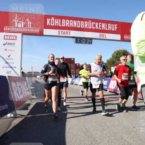 03.10.2025 - Köhlbrandbrückenlauf Lena Gebhardt http://msf.ph/oto/9060061 03.10.2025 13:10:35 Ziel 4386, 4429, 4514, 4710, 4711, 4774, 5229, 5383, 5410, 5689, 5738, 5889, 6024, 6177, 6269, 6273, 6294, 6779, 6781, 6782 meine-sportfotos.de