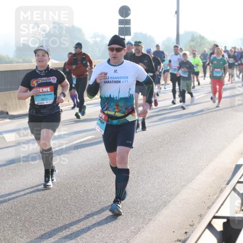 03.10.2025 - Köhlbrandbrückenlauf Lena Gebhardt http://msf.ph/oto/9060074 03.10.2025 09:19:07 Position 1 3011, 280 meine-sportfotos.de