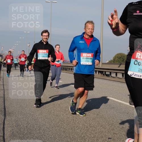 03.10.2025 - Köhlbrandbrückenlauf Fabian Wolf http://msf.ph/oto/9060077 03.10.2025 10:05:05 Position 3 2396, 2158, 2828 meine-sportfotos.de