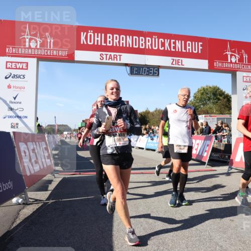 03.10.2025 - Köhlbrandbrückenlauf Lena Gebhardt http://msf.ph/oto/9060078 03.10.2025 13:10:35 Ziel 4386, 4429, 4514, 4710, 4711, 4774, 5229, 5383, 5410, 5689, 5738, 5889, 6024, 6177, 6269, 6273, 6294, 6779, 6781, 6782 meine-sportfotos.de